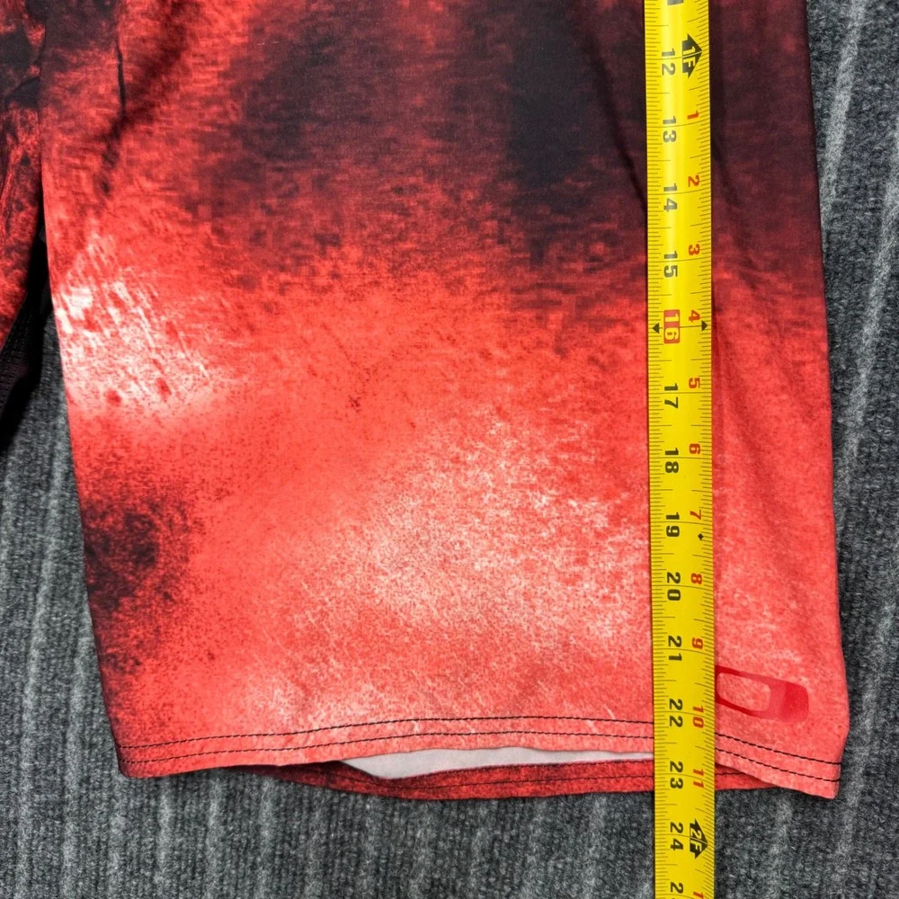 Oakley Mens 40 Red Black Tie Dye Graphic Board Shorts Swim Trunks (2470)